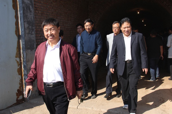 ׯ�к���Ϸ(�й�)�ɷ����޹�˾-����